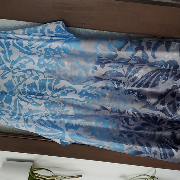 NWT Blue and Grey silk cover-up - Picture 2 of 5